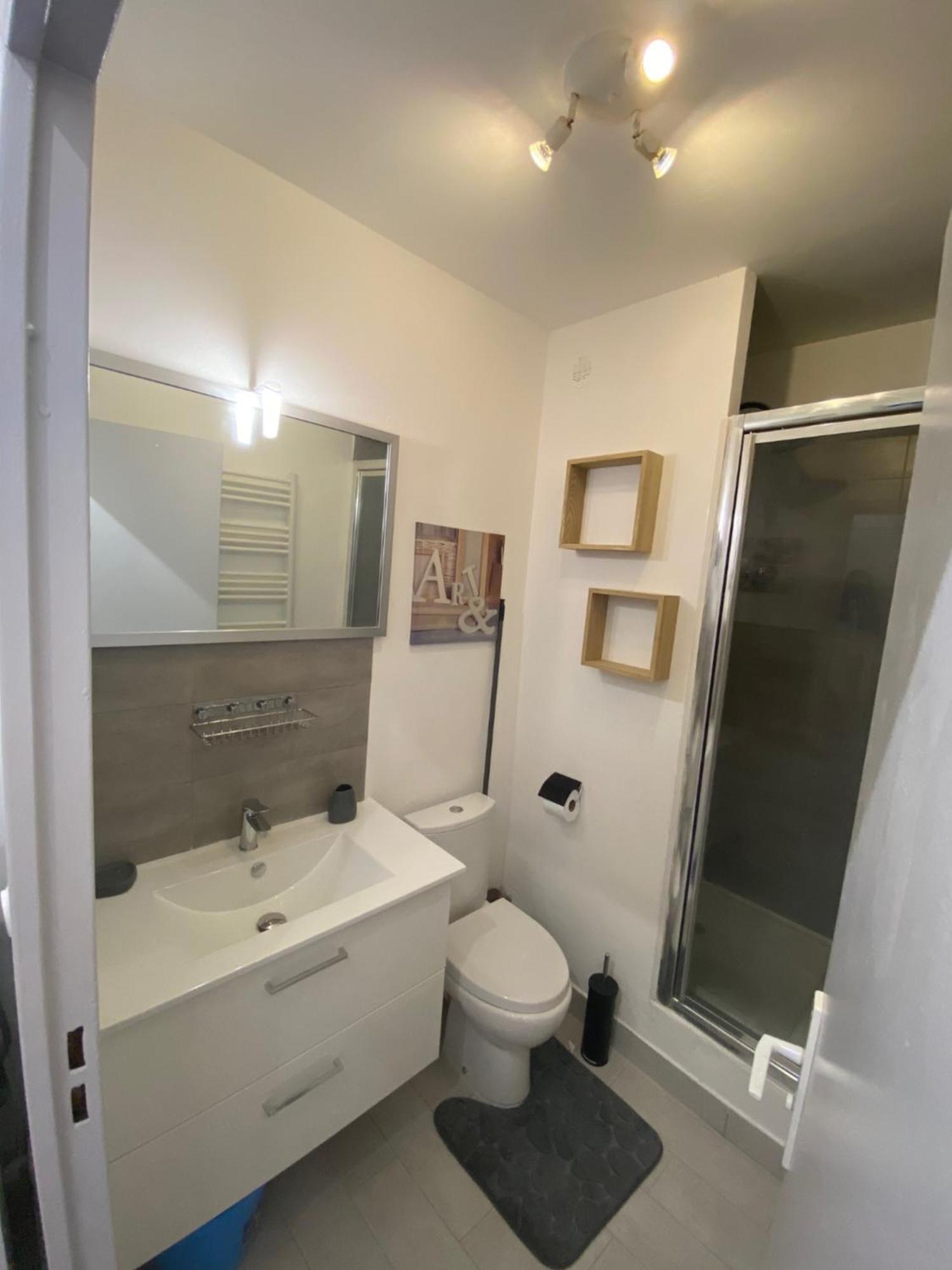 Bandol Studio Apartment Екстериор снимка