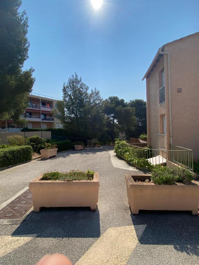 Bandol Studio Apartment Екстериор снимка